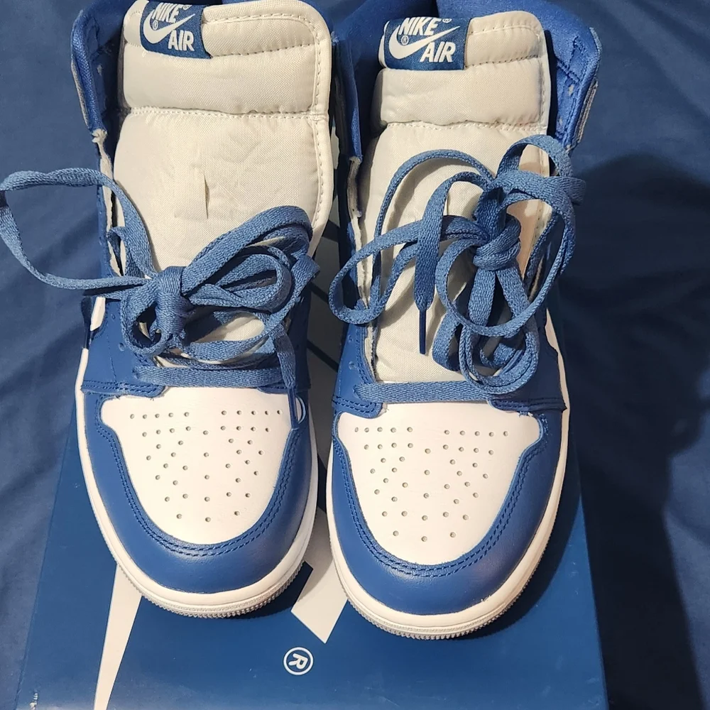 Adult Air Jordan 1 Retro High OG - Picture 2 of 6